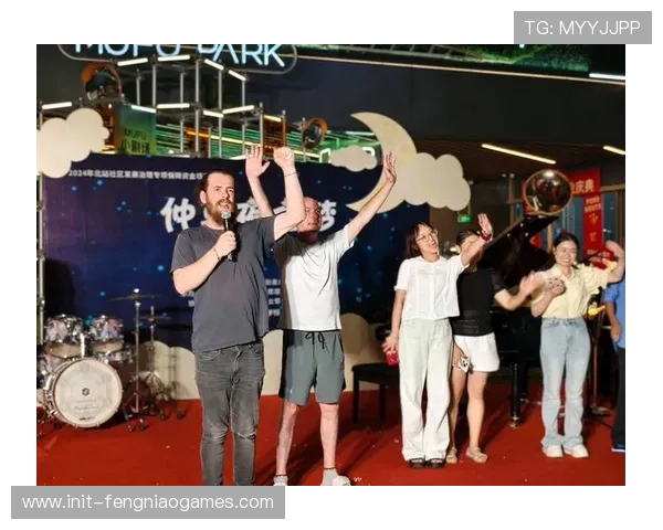 航空港区赛场街舞表演点燃气氛，观众席座无虚席